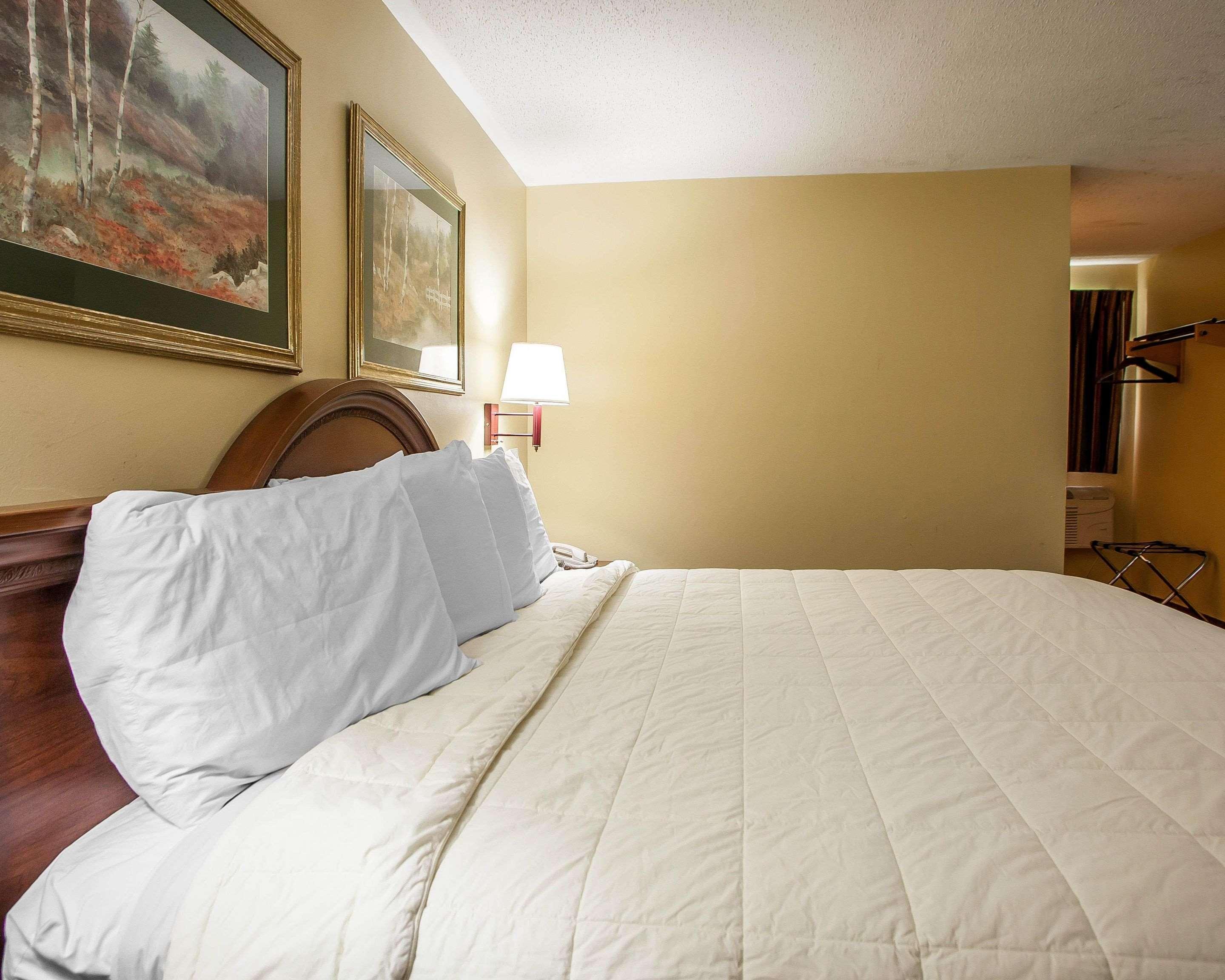 Econo Lodge Newton Eksteriør billede