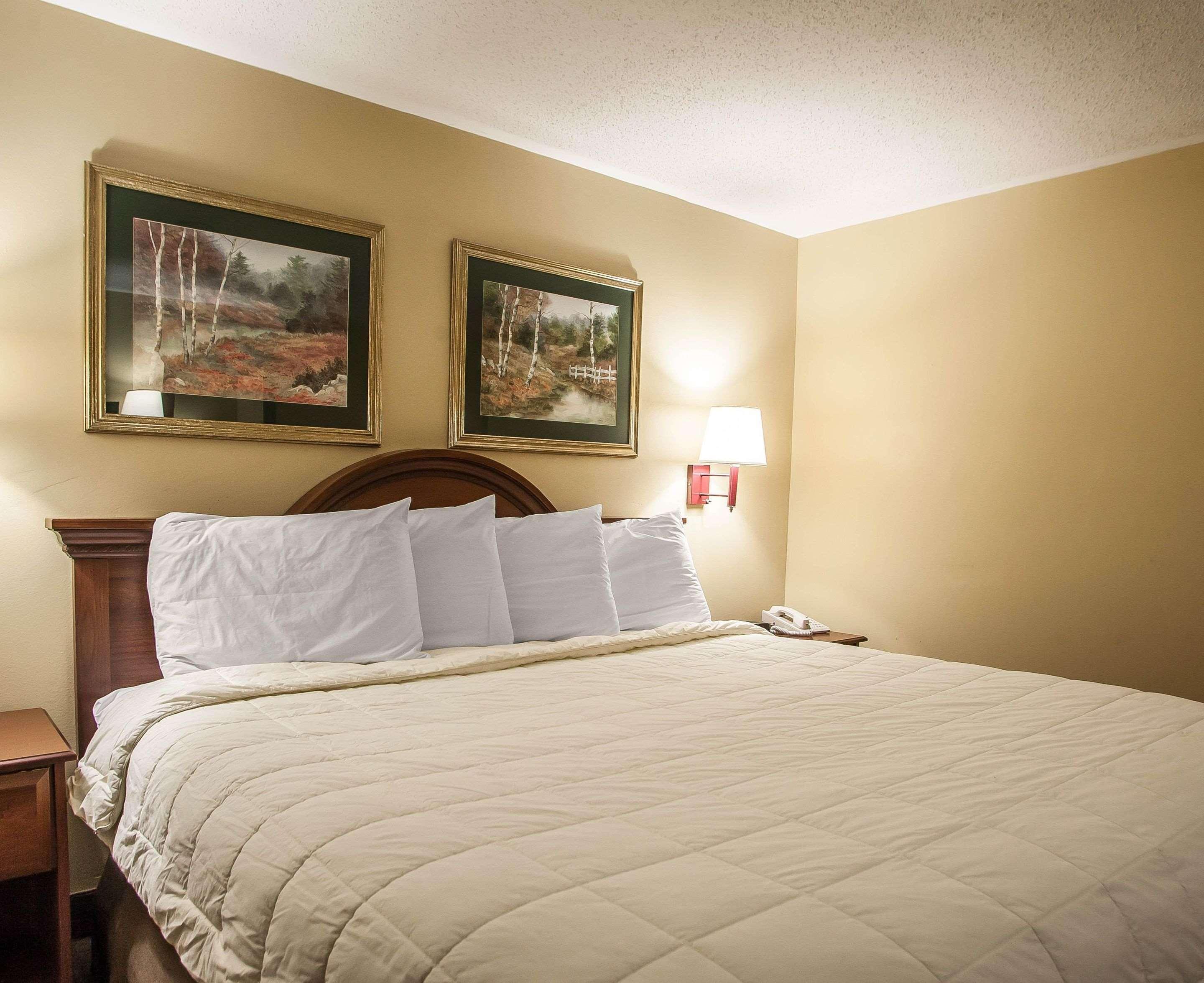 Econo Lodge Newton Eksteriør billede